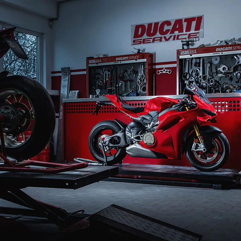 Entdecken Sie Reiniger für die Induestrie und Arbeitsschutz Zubehör Alles für Werkstatt & Inustrie